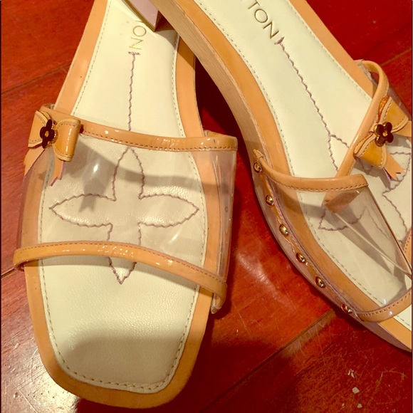 Louis Vuitton sandals - Picture 1 of 2